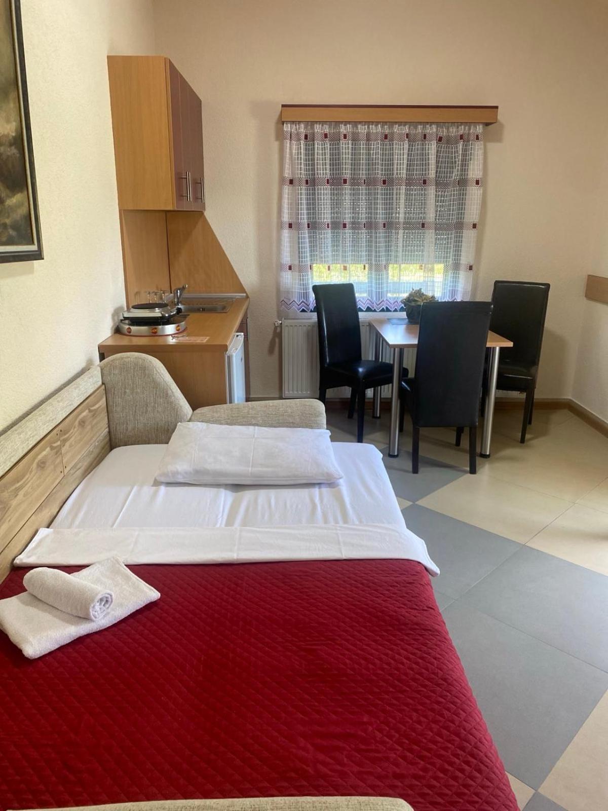 Motel Krstac Мойковац Экстерьер фото